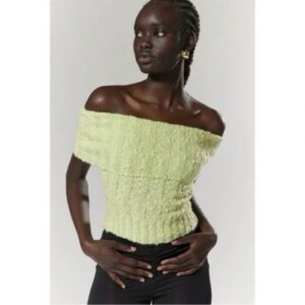 NWOT Silence + Noise Starlet Off-The-Shoulder Knit Top
